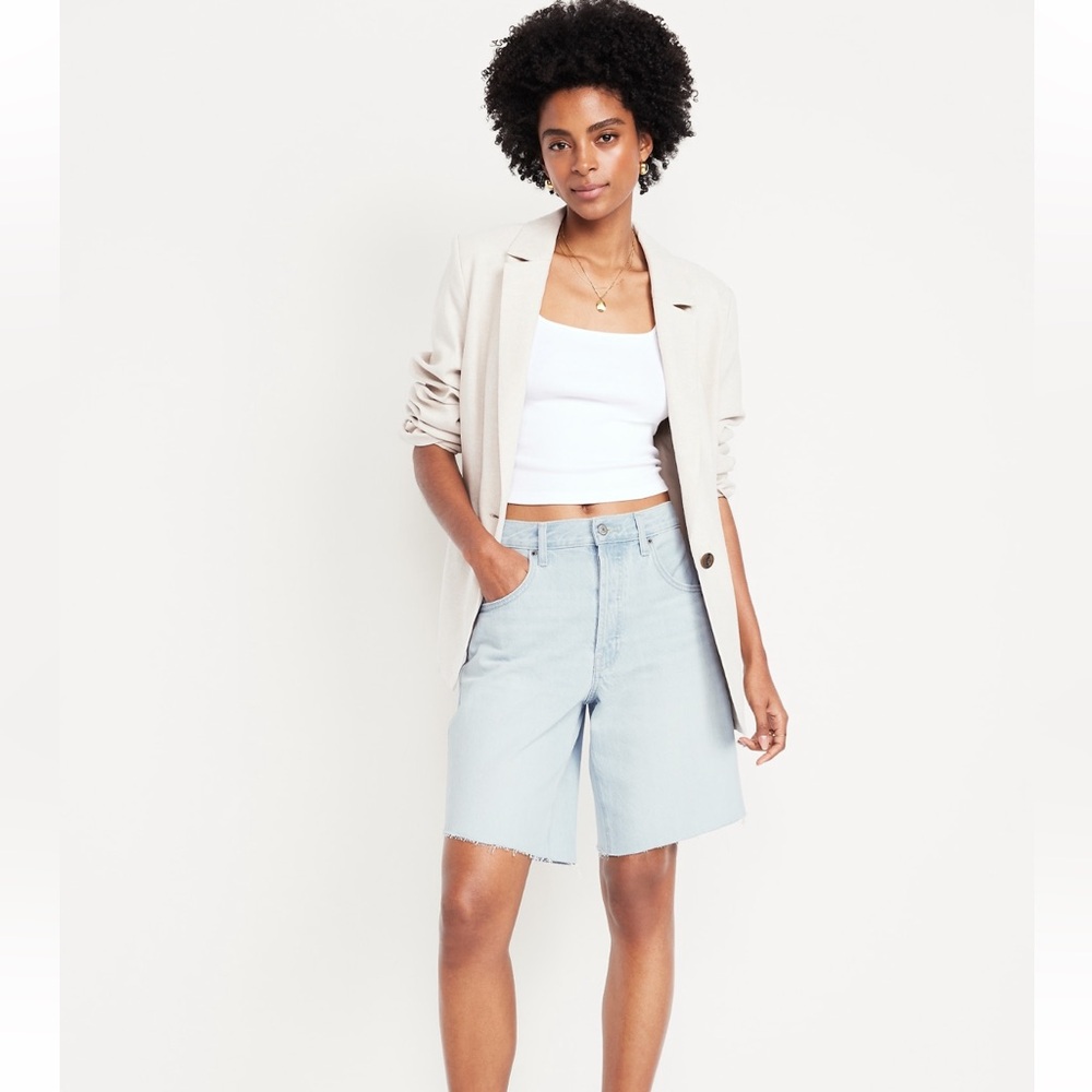 Mid-Rise Baggy Cut-Off Jean Bermuda
Shorts